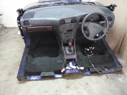 ขายอะไหล่และอุปกรณ์ VOLVO V40 2.0T มาแยกขายจำนวนมากราคาไม่แพง