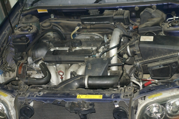 ขายอะไหล่และอุปกรณ์ VOLVO V40 2.0T มาแยกขายจำนวนมากราคาไม่แพง