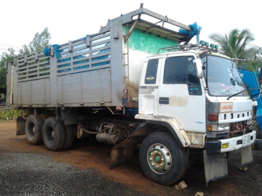 ขาย 10ล้อ2เพลาดั๊ม ISUZU ROCKY240โบ FXZ23NFY หัวขาว วางเครื่อง6SD1 โบนอก 270 แห้งๆแรงจัด ไม่มีเยิ้ม เกียร์อีตั้น ช่วงล่างแน่น คัสซีใหญ่สวย ไม่ผุไม่บวมไม่ดาม กระบะดั๊มข้างเนียมสภาพดี หัวบางดี ภายในดี กระจังหน้ามีให้ ยางดี10เส้น ระบบลากพ่วงครบ เอกสารพร้อม พ