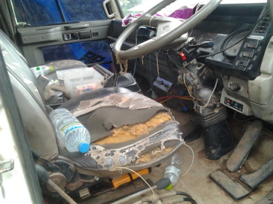 ขาย 10ล้อ2เพลาดั๊ม ISUZU ROCKY240โบ FXZ23NFY หัวขาว วางเครื่อง6SD1 โบนอก 270 แห้งๆแรงจัด ไม่มีเยิ้ม เกียร์อีตั้น ช่วงล่างแน่น คัสซีใหญ่สวย ไม่ผุไม่บวมไม่ดาม กระบะดั๊มข้างเนียมสภาพดี หัวบางดี ภายในดี กระจังหน้ามีให้ ยางดี10เส้น ระบบลากพ่วงครบ เอกสารพร้อม พ