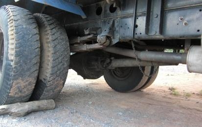 ***ขายแล้วครับขอบคุณ Truck2handขาย 6ล้อดั๊มดิน เดิมบาง ISUZU 115 NPR59LU5M (แก้มเหลือง)ห้างแท้ปี36 เครื่องเดิม4BD1 115HP ไม่เยิ้มไม่หลวม แรงดีอึด ช่วงล่างใหญ่Fหน้า-หลัง คัสซีสวยเดิมไม่ผุไม่ดาม กระบะดั๊มเหล็ก4ตัน สภาพดีพื้นสวยข้างดีไม่มีผุ หัวบางเดิมภายในด