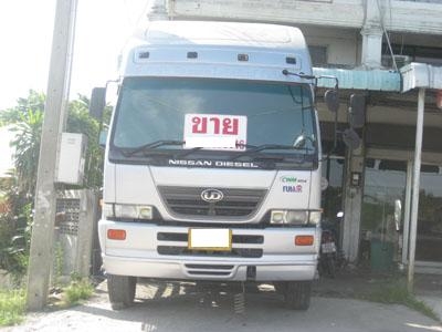 ขายหัวลาก UD ปี 52 320 แรง วิ่ง 300000 สวยพร้อมใช้ โทร 088-4501277