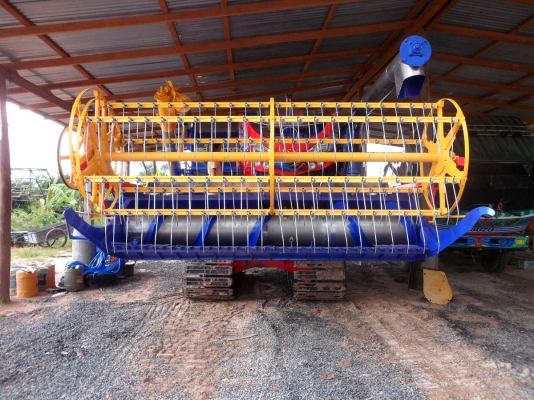รถเกี่ยวข้าว TSY MJP-10  195HP เทอร์โบ + 10 ล้อ รถพ่วงอีซูซุไปข้างหน้า L195