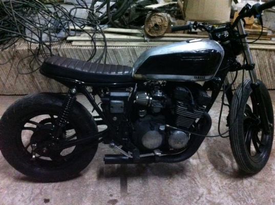 ปรับราคาxj 400 คาบู xjr   ราคา 35000ต่อลองได้  หรือแลก