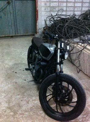 ปรับราคาxj 400 คาบู xjr   ราคา 35000ต่อลองได้  หรือแลก