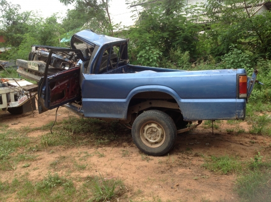 ขายอะไหล่ รถกระบะมาสด้าB-2500 เครื่องมังกรดำ ปี38