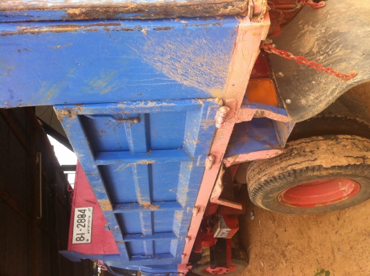 ขายรถหกล้อดั้ม ขายรถหกล้อดั้ม