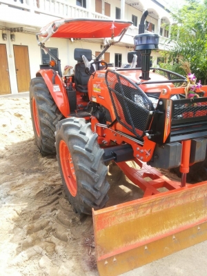 รถแม็คโคร komutsu 130-8,hitachi 135-8 รถแม็คโคร komutsu 130-8,hitachi 135-8