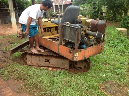 Komatsu pc 10 เครื่อง 2 สูบ Komatsu pc 10 เครื่อง 2 สูบ