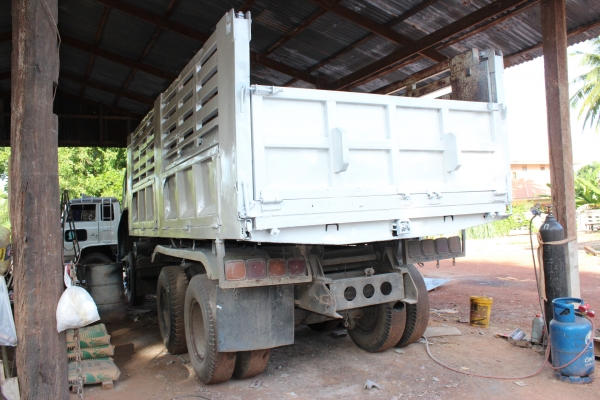 รถบรรทุก ๑๐ ล้อ