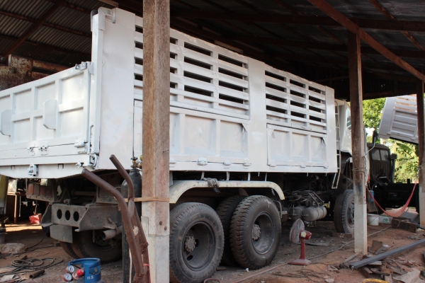 รถบรรทุก ๑๐ ล้อ