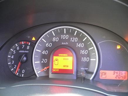 ขายรถ NISSAN MARCH 1.2 V ปี 2010 สีดำ เกียร์ออโต้ ตัวTop