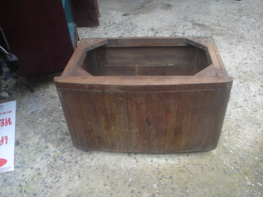 ฐานตู้โบราณ   ไม้สักทั้งหมด   ใครมีงานเชิญครับ  ขาย1200บาท