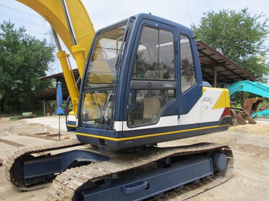KOBELCO SK 120-3 รถเก่านอกสภาพสวย พร้อมใช้ KOBELCO SK 120-3 รถเก่านอกสภาพสวย พร้อมใช้