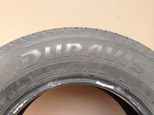 ต้องการขายยาง bridgstone 215/70R15 ปียาง 3411