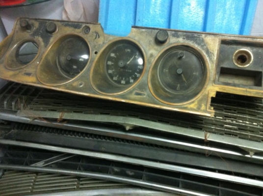 ขายหน้าปัดเรือนไมล์โตโยต้าคราวน์