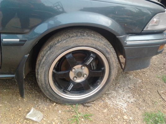 ขายด่วนรถเก๋งTOYOTA CORONA พร้อมใช้แอร์เย็น ภายในสวยมีเอกสารพร้อมโอน