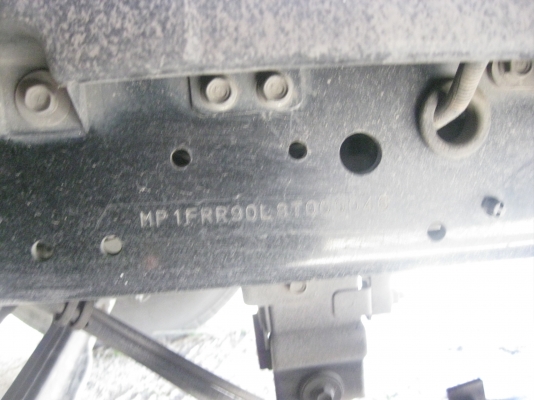 ขายหัวตึก 210 Uro3 ตู้สิบบานหกล้อ สวยมาก โทร 088-4501277