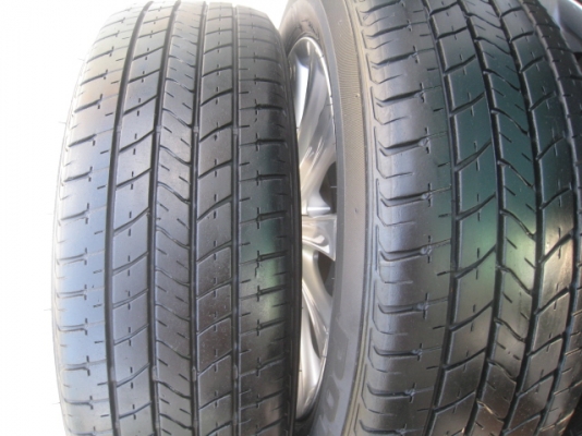 ขายล้อแม็ก Toyota vios 12 ก้าน 15"x5.5" et45 4รู100 +ยางต้นปี12 ครับ  สนใจติดต่อเล็กคลองสามครับ (081-3747940)