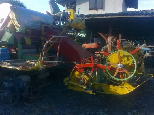 ขายรถเกี่ยวข้าวราคาถูกๆใช้งานได้