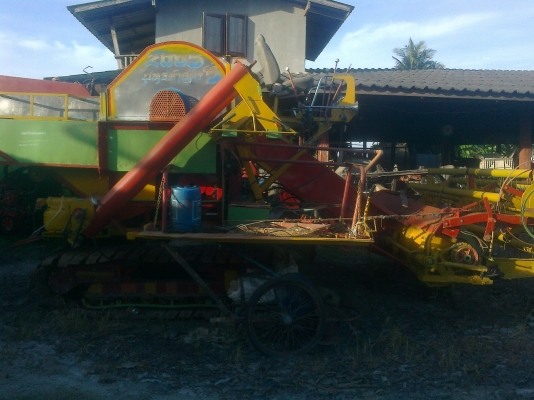 ขายรถเกี่ยวข้าวราคาถูกๆใช้งานได้