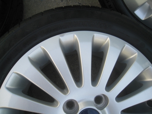 ขายล้อแม็ก Ford fiesta 15"x6" et45 4รู100 + ยาง ปี 12  Toyota ,Suzuki, Mazda ก็ใส่ได้ครับ (081-3747940)