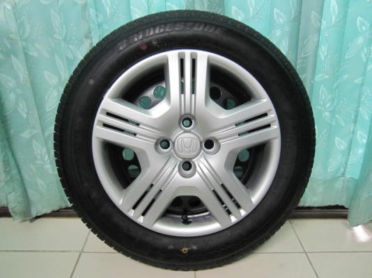 ขายยางพร้อมกะทะและฝาครอบรถ Honda City ป้ายแดง ขนาด 175/65R15 ยางปี 13