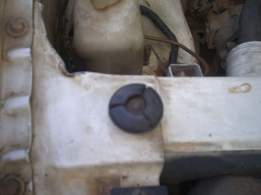 Mitsubishi L200 เฉินหลงเบนซิน 4ขอ ปี 1982 Mitsubishi L200 เฉินหลงเบนซิน 4ขอ ปี 1982