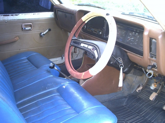 Mitsubishi L200 เฉินหลงเบนซิน 4ขอ ปี 1982 Mitsubishi L200 เฉินหลงเบนซิน 4ขอ ปี 1982