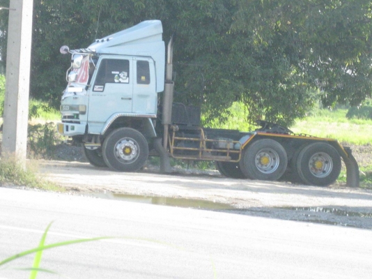 ขายหัวลากสิบล้อ นางฟ้า 240F เกียร์ฟูลเลอร์ สวยพร้อมใช้ 088-4501277