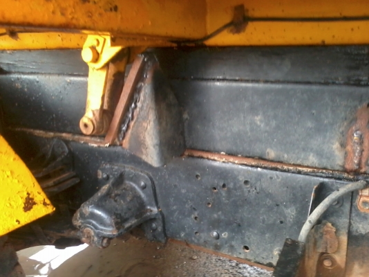 ขายด่วน KL300 รถหลวง สภาพเดิมๆทุกอย่าง กะบะท้องเรือ คัสซีสวย ทะเบียนพร้อมโอน ราคาต่อรองได้