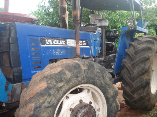 ขายรถไถ Ford 80-66S  2 เพลา ด่วน อยู่มุกดาหาร เพลาหน้าใช้งานได้ สภาพน่าใช้มาก