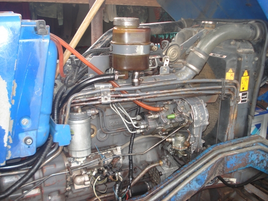 ขายรถไถ Ford 80-66S  2 เพลา ด่วน อยู่มุกดาหาร เพลาหน้าใช้งานได้ สภาพน่าใช้มาก