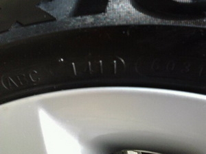 ขายMax Nissan March 15" พร้อมยาง 175/60/15 ปี11 ขายMax Nissan March 15" พร้อมยาง 175/60/15 ปี11