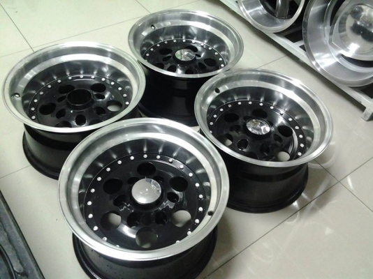 ล้อนอก RAYS แท้ 15x8.5