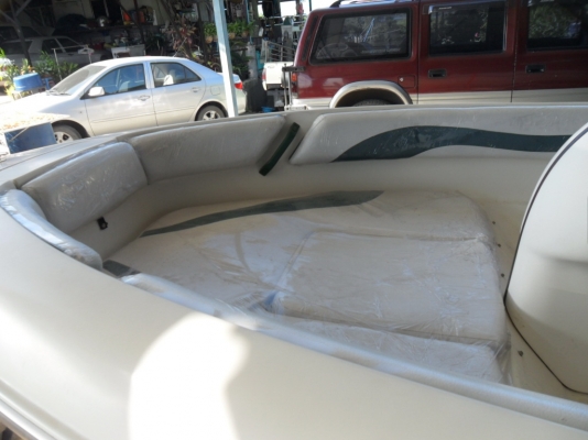 เรือ Speed boat เครื่อง ระบบ JET , 115 แรงม้า พร้อม เทรลเลอร์ เรือ Speed boat เครื่อง ระบบ JET , 115 แรงม้า พร้อม เทรลเลอร์