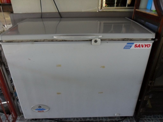 ขาย ตู้แช่ SANYO และ NATURAL สภาพดี พร้อมใช้