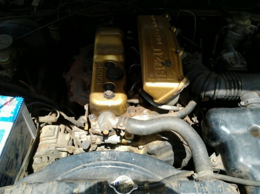 ISUZU KB 2500 CAB รถสวยสภาพดีพร้อมใช้งานได้เลนครับ รถเครื่องแห้งแรงดีไม่มีเยิ้ม ภายในเก๋งคอนโซลสวยครบพร้อม กระบะไม่ผุ ช่วงล่างคัชซีไม่มีดาม ยางสภาพดี 4 เส้นประมาณ 70\% พร้อมใ