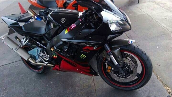 ขาย YAMAHA R1 ปี2003 อินวอยล์ ปรับราคาเเล้วคับ