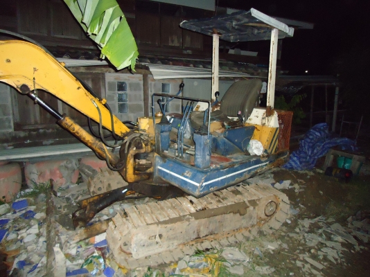 ขายรถแบคโฮ komasu pc 20-5