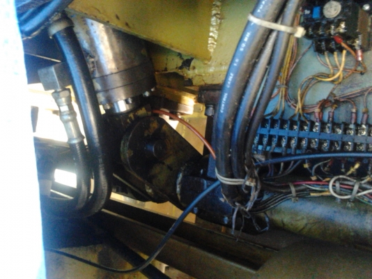 เครื่องปัมยางรองเท้าไฮโดรลิค