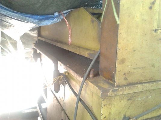 เครื่องปัมยางรองเท้าไฮโดรลิค