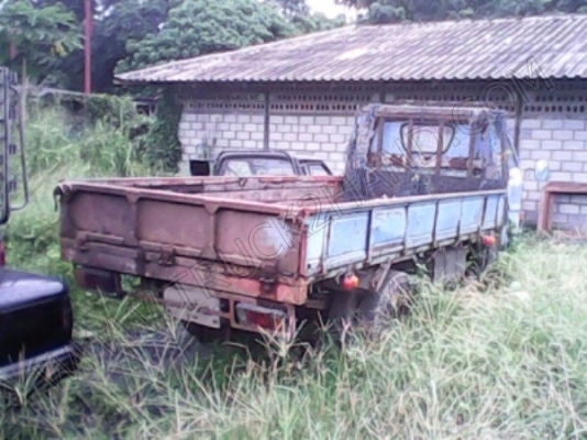 รถบรรทุก 6 ล้อ ยี่ห้อ ISUZU 100 แรงม้า