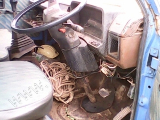 รถบรรทุก 6 ล้อ ยี่ห้อ ISUZU 100 แรงม้า