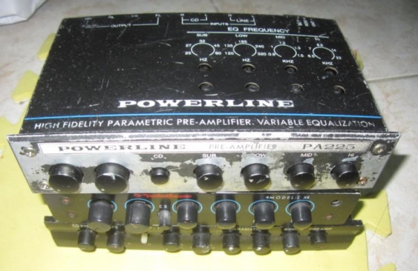 เหลือตัวเดียวแล้วครับ Pre amp Hi-end จาก USA เหลือยี่ห้อ RockfordFosgate ครับ เหลือตัวเดียวแล้วครับ Pre amp Hi-end จาก USA เหลือยี่ห้อ RockfordFosgate ครับ