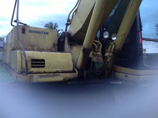 ขายด่วน  KOmatsu PC200-6  เก่าใน  ใบแทรคใหญ่  พร้อมใช้งาน  เอกสารเล่มทะเบียน