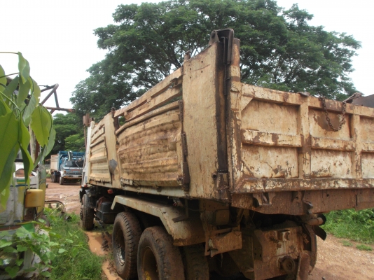 ขายด่วนรถสิบล้อหลงโบซ๊L4686เครือง6D16โบ220แรงม้า