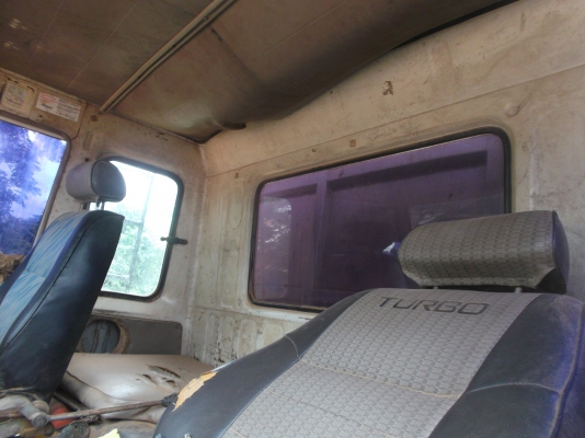 ขายด่วนรถสิบล้อหลงโบซ๊L4686เครือง6D16โบ220แรงม้า