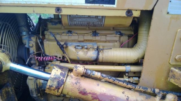 ขายด่วน รถแทรคเตอร์ตีนตะขาบ  CAT D3C LPG เก่าในสภาพพร้อมใช้งาน  เครื่องดี ช่วงล่างสวยจ้า