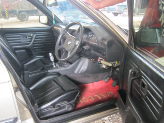 BMW, E30 สวยๆเดิมๆพร้อมขับแอร์เย็น39500 BMW, E30 สวยๆเดิมๆพร้อมขับแอร์เย็น39500